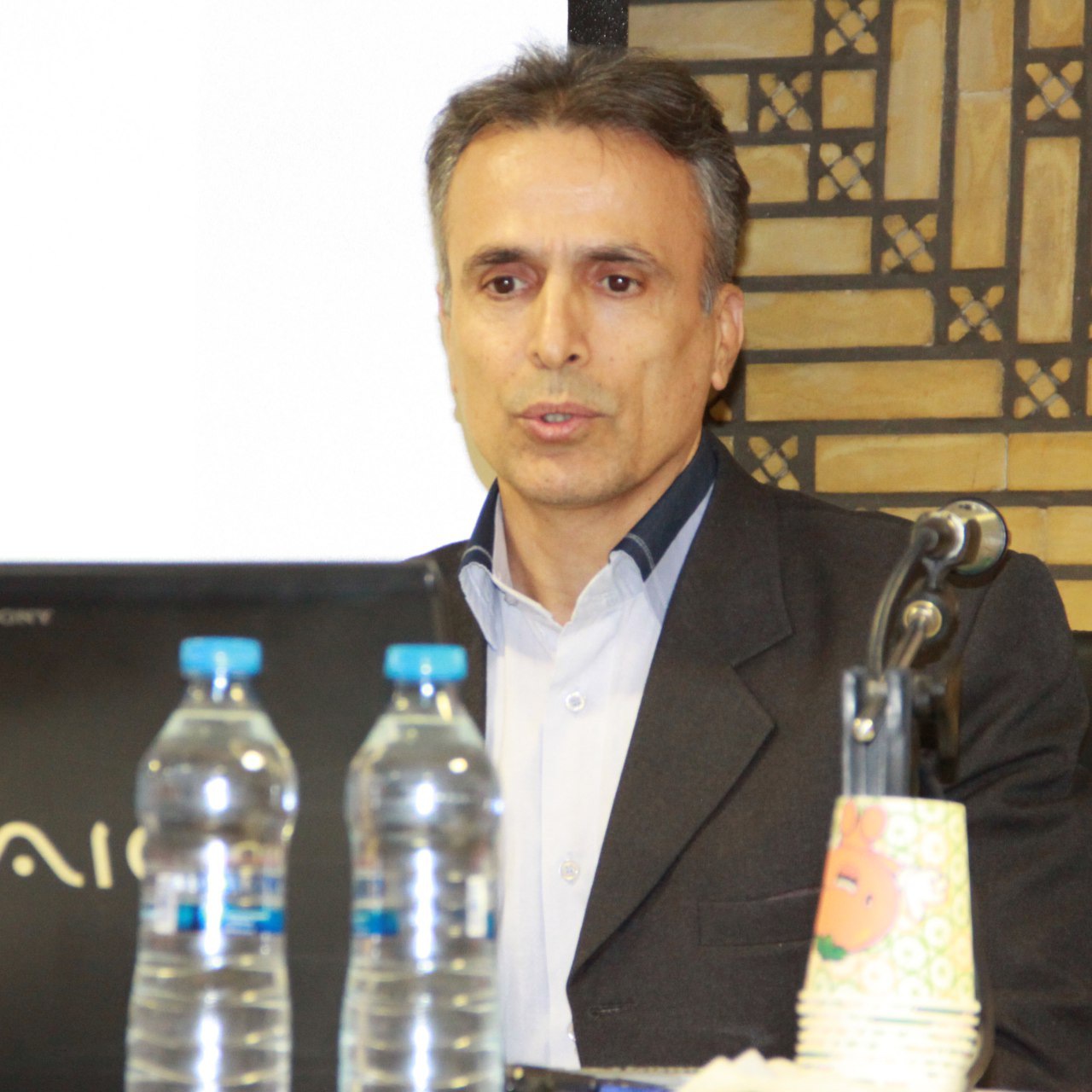 امیر داوودآبادی